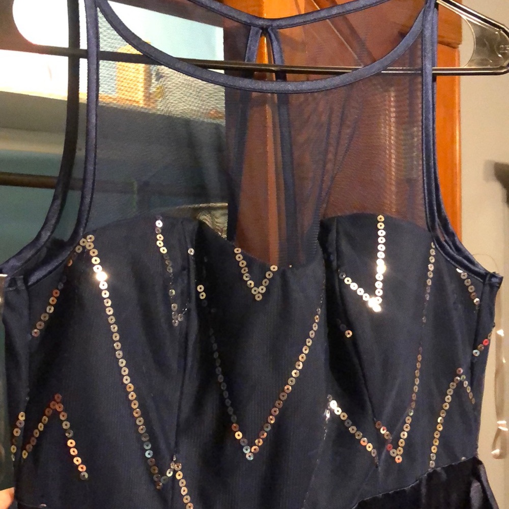 Prom dress - Picture 2 of 3